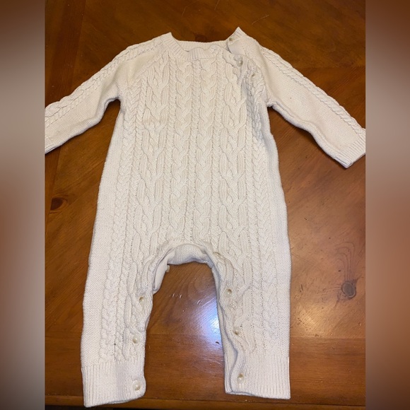 GAP Other - Baby gap knitted button up body suit 6-12 months